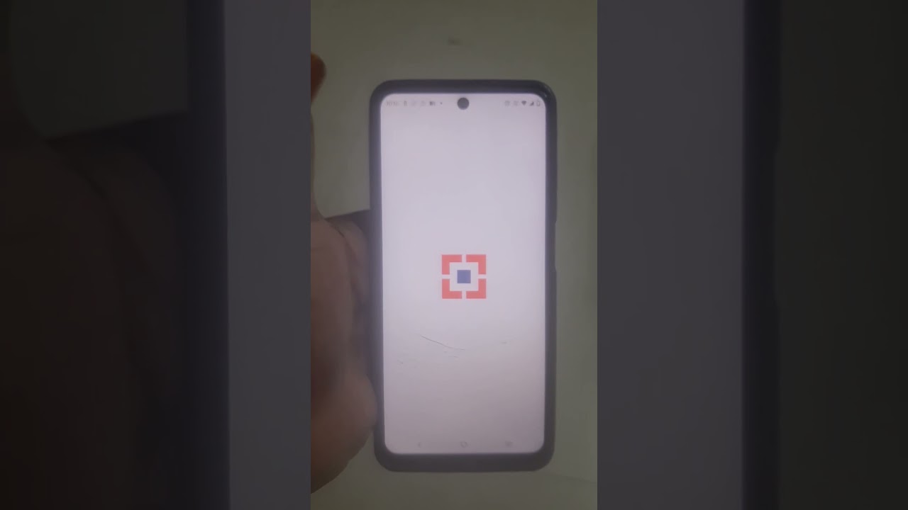 HDFC Bank App Keeps Crashing! Anyone Facing this? #HDFC #AppCrash #BankingBug #androidproblems