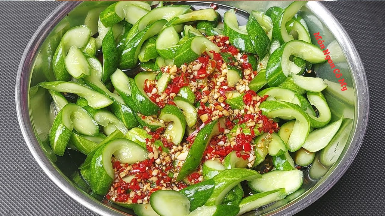 Làm cách đặc biệt này dưa leo ngâm nước tương tỏi ớt giòn rụm thơm phức để được lâu ngon tuyệt vời