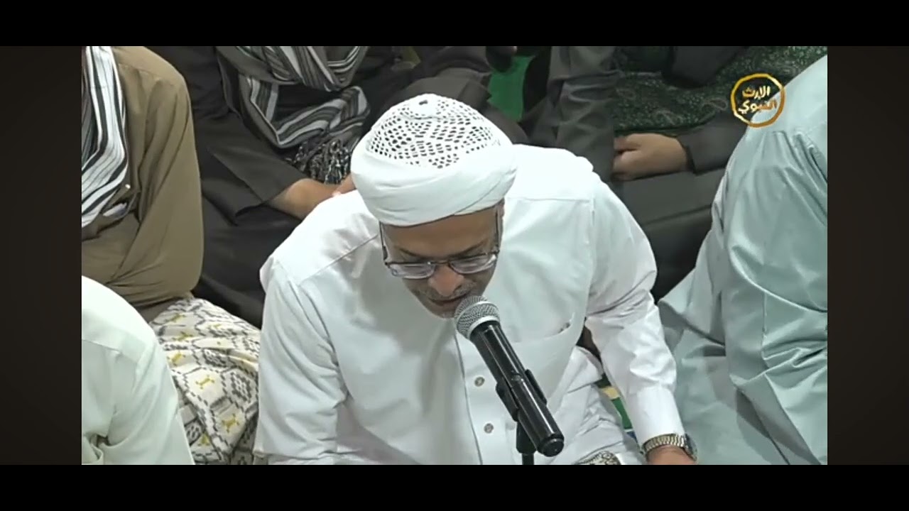 أعلمت من ركب البراق عتيما وتلاه جبريل الأمين نديما حتى علا فوق السماء قدوما فدنى فكلم ربه تكليما 