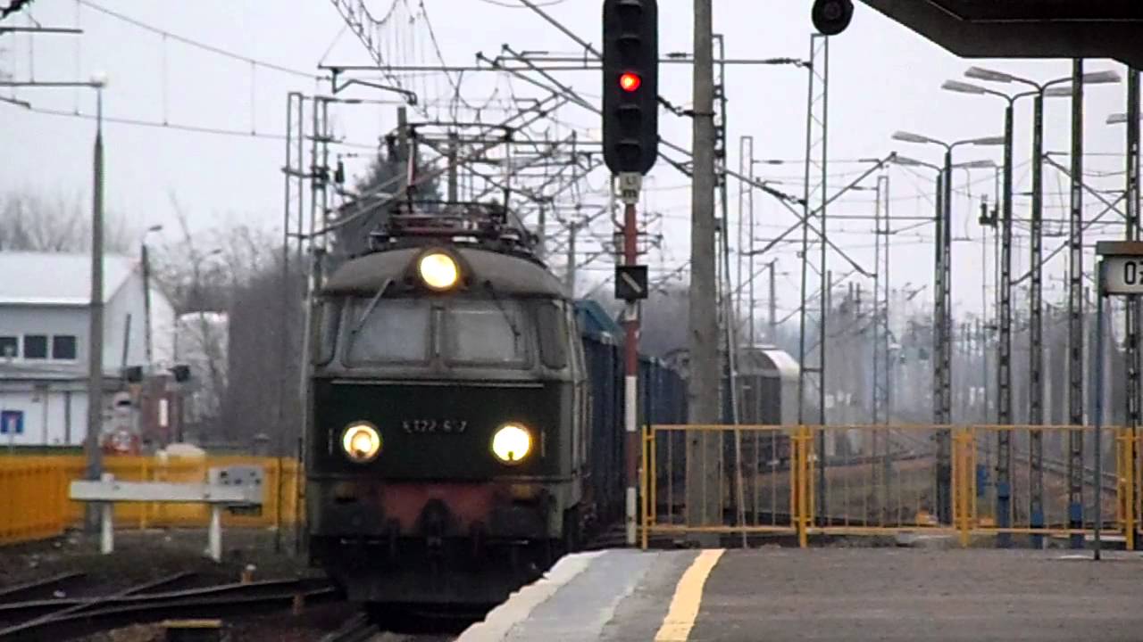 ET22-657 z wagonami EAOS przelotem przez Ożar&oacute;w Mazowiecki+Koncert RP1 [Opis]