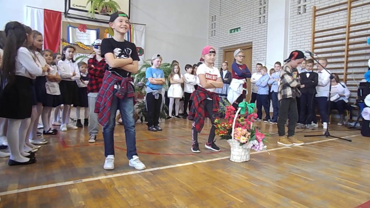 Dzień Edukacji Narodowej - taniec w wykonaniu uczniów klas 3, cz. I
