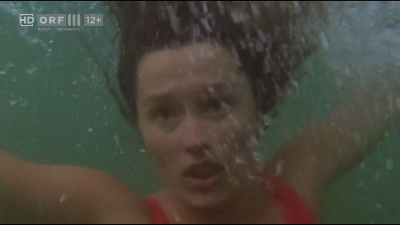 A murderous diver wants to drown tourists! [TV show]