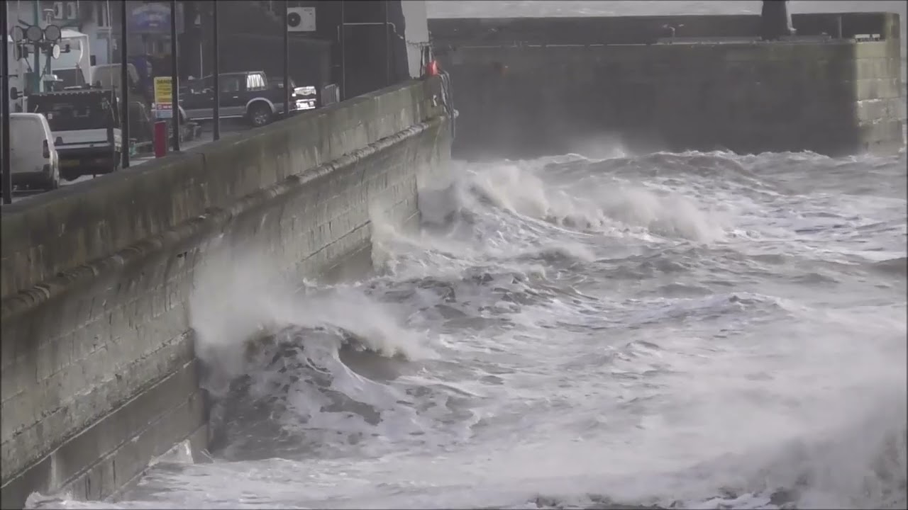 60 mph Storm Eowyn Shifts Sands and 'Boils' the Sea at Bridlington Harbour