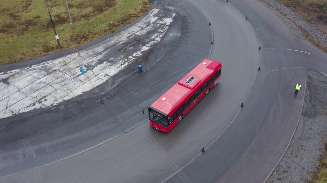 Norgesbuss p&aring; glatta