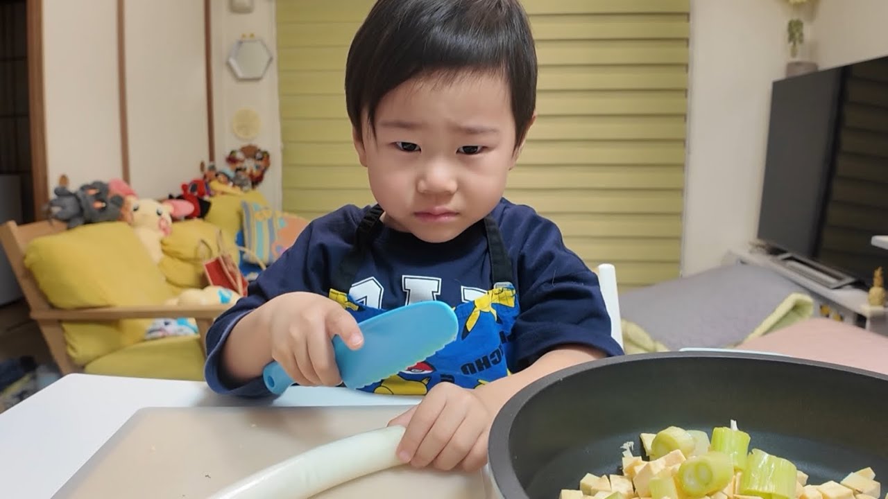 ママがお泊まりから帰ってきたから一緒にカレーをつくるぞ！