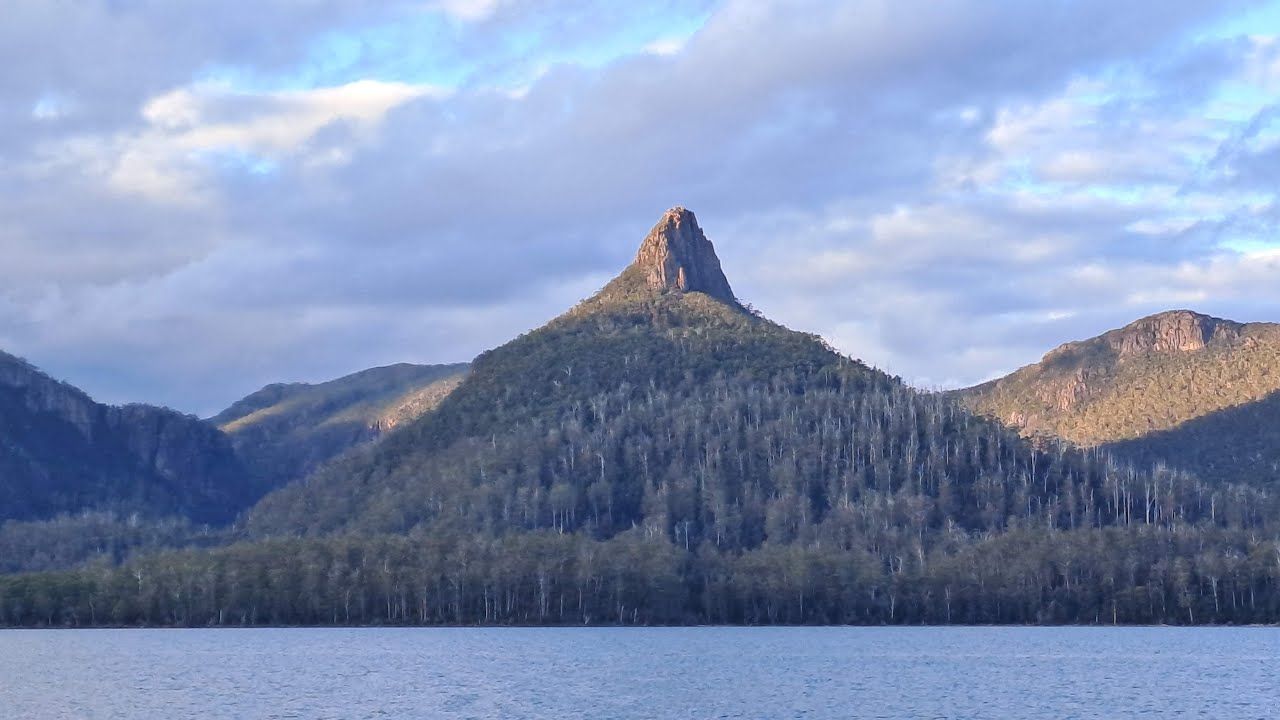 OVERLAND TRACK. A Sandy Weather Adventure. Day 8. Pine Valley to Echo Point. 15.3kms