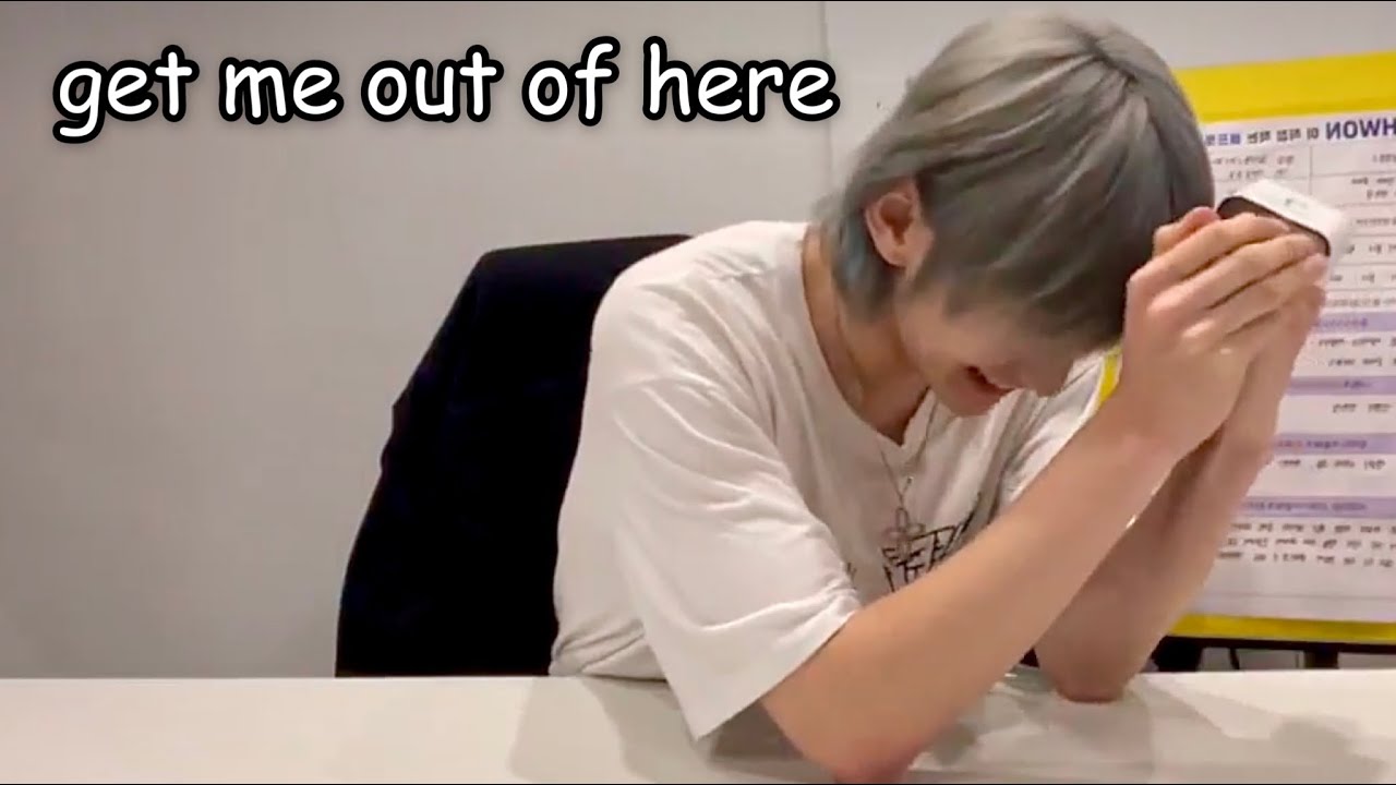hwon dying of embarrassment for his first ever live