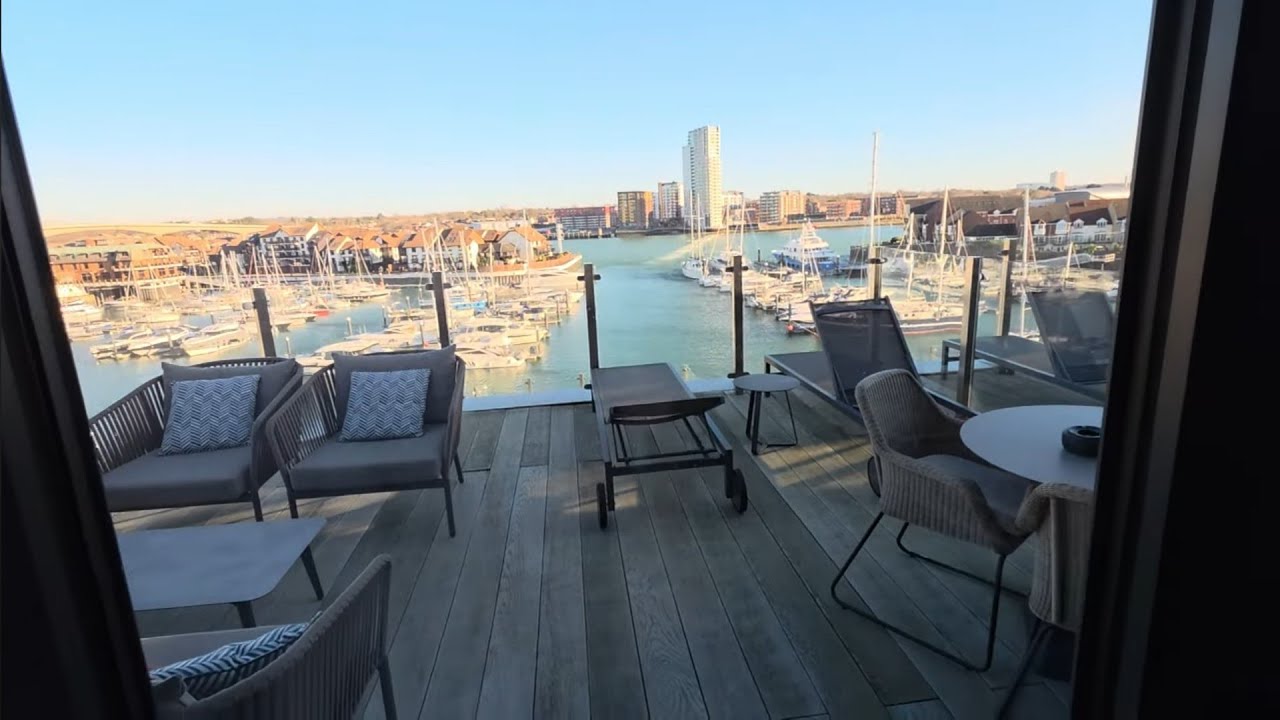 HARBOUR HOTEL SOUTHAMPTON SUITE 402.