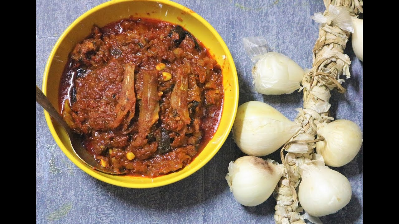 In English Anchovy Curry/ Nethalla Iguru/ Nethili Gravy/ Endu Nethallu
