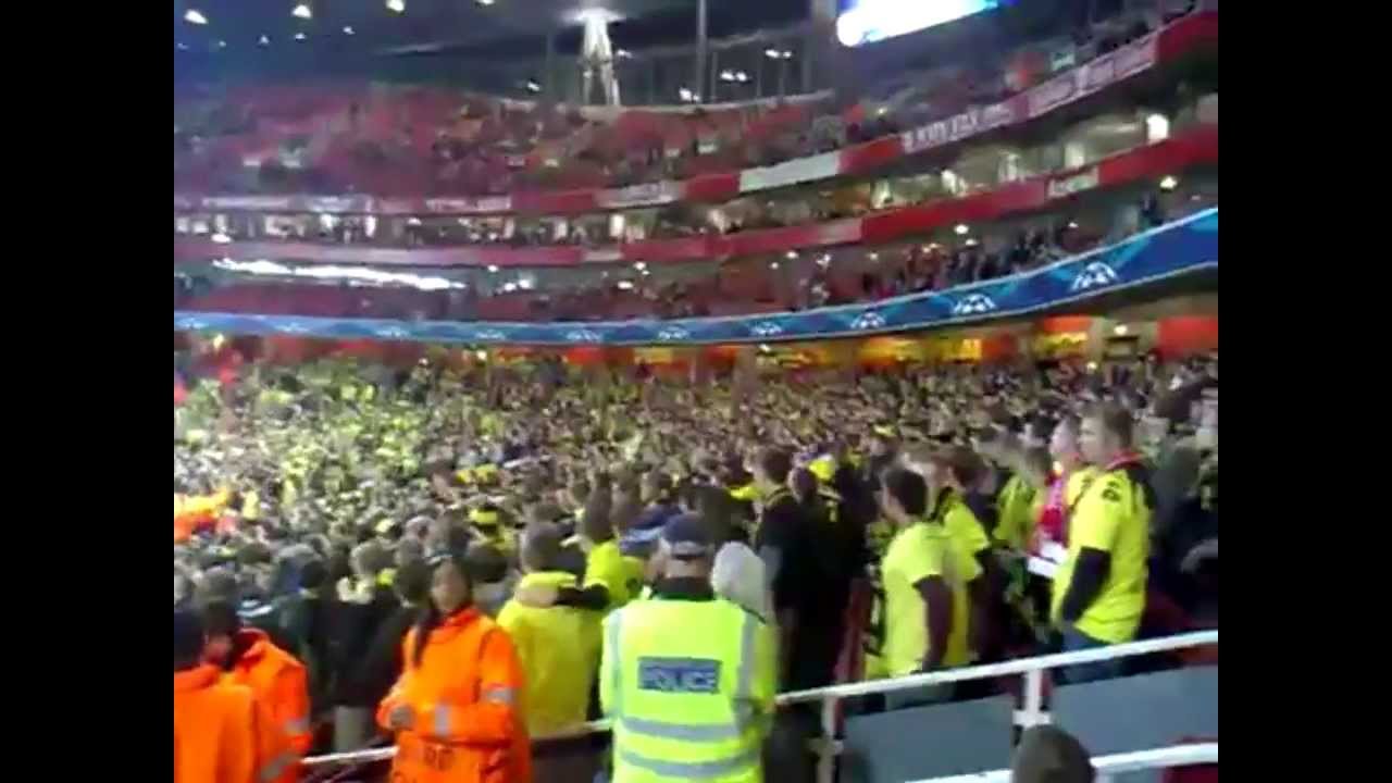 Borussia Dortmund fans at Emirates in London !