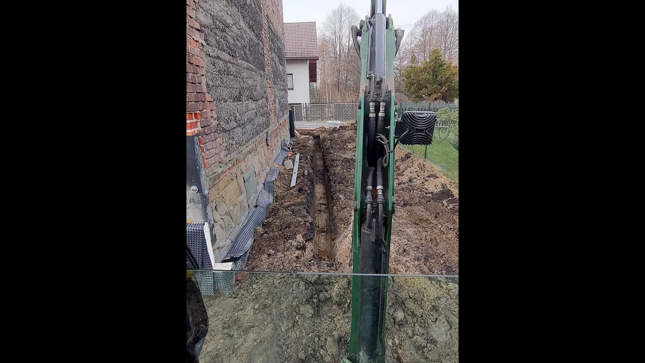 DRENAŻ STAREGO DOMU KOLEJNA ŚCIANA