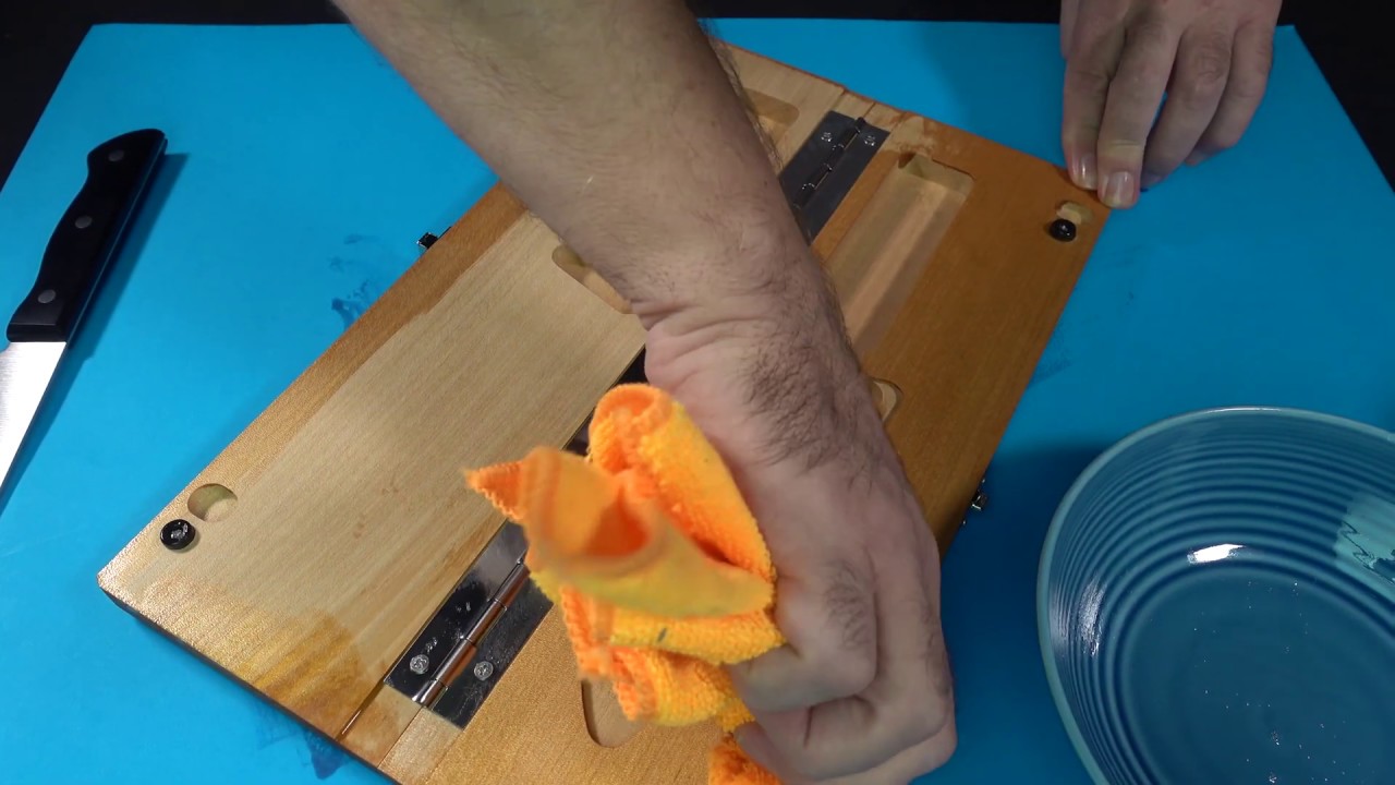 ASMR Oiling a Wooden Breadboard - Snow Peak