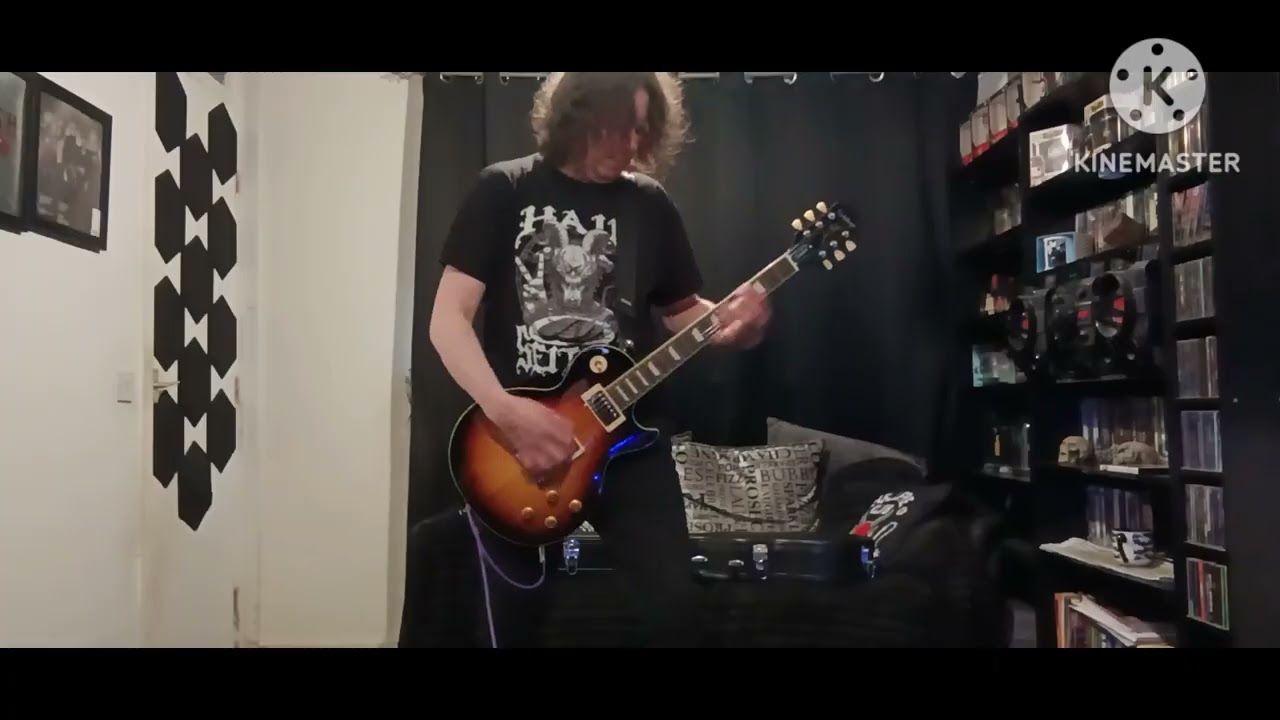 I'll take a MARSHALL over a Line 6 spider amp anyday.👍🤘