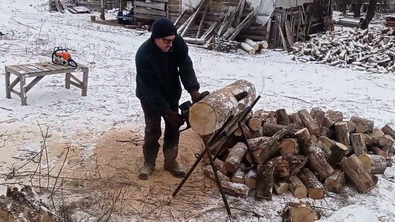 Stihl 180 и Greenworks GC82CS 82  пилят сухой дуб