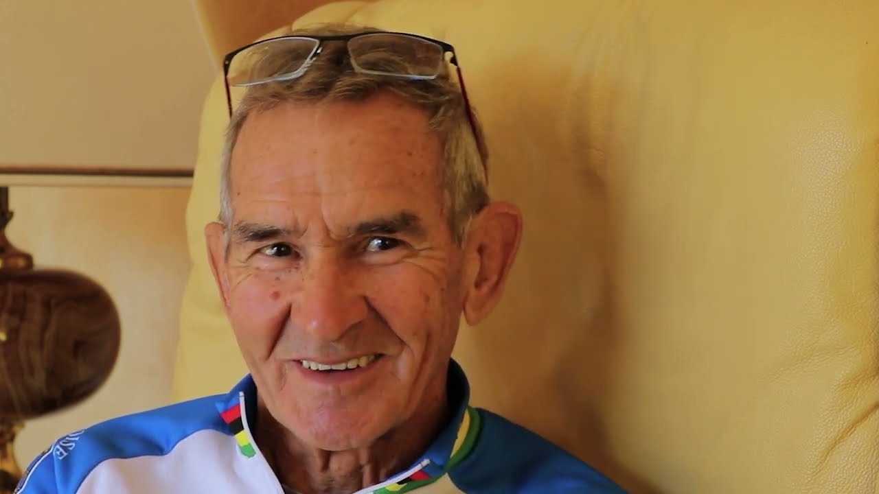 76 ans !  , il pédale aussi vite que ses cadets de 20 ans de moins...