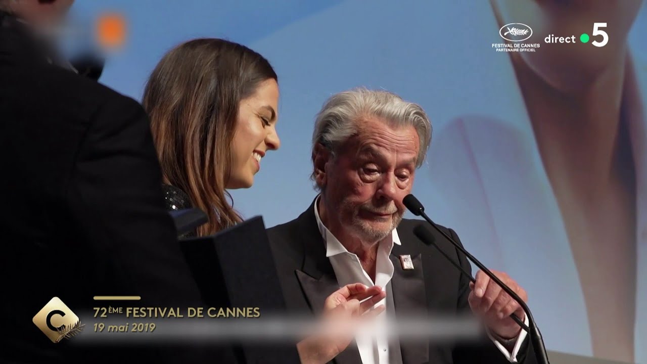Anouchka Delon, l’hommage à son père