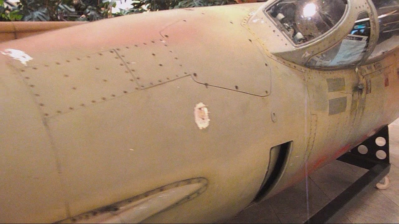 Su-20 cockpit cross-section