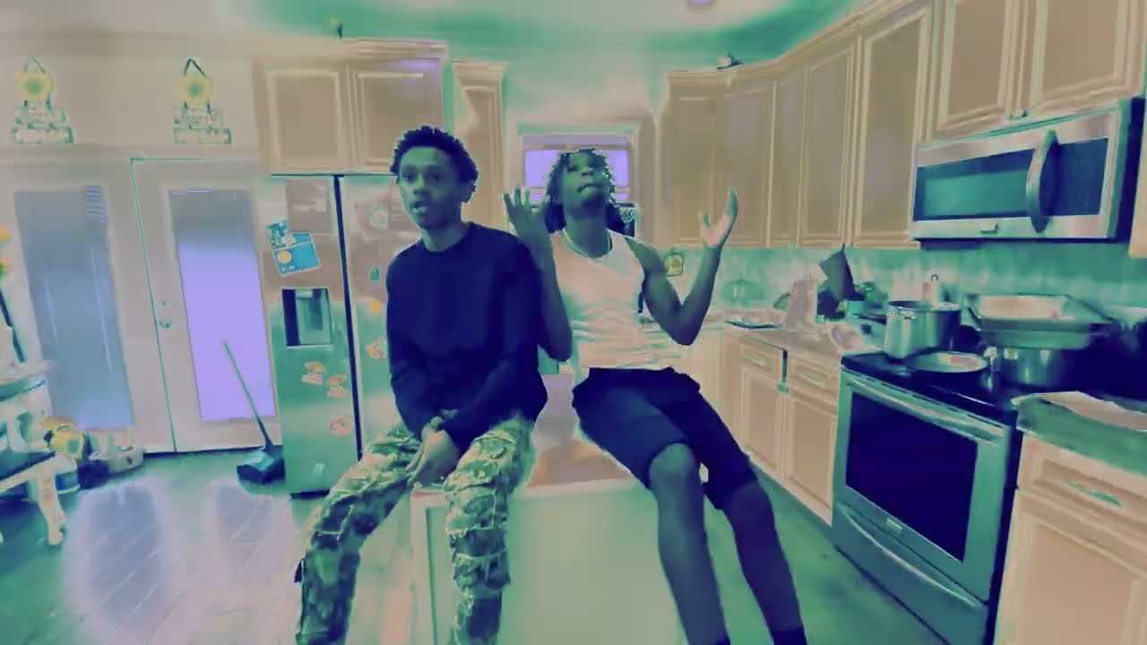 KMSIR ft. Lamental - Walk (Official Video)