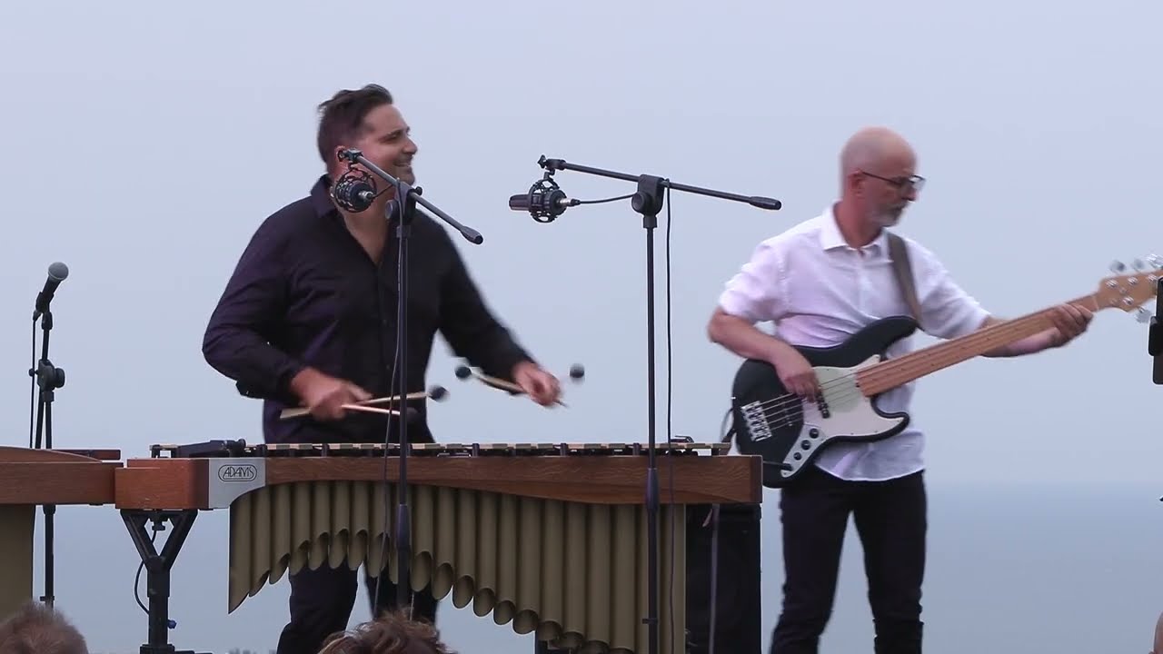 MARCO PACASSONI TRIO meets AMIK GUERRA - Time Vibes (M. Pacassoni)