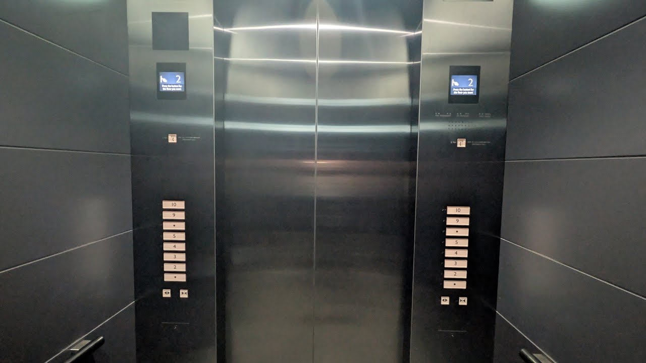 ［・ボタン多い］新宿歌舞伎町タワーの三菱,東芝エレベーター / Japan Shinjuku Kabuki-cho tower MITSUBISHI, TOSHIBA Lift