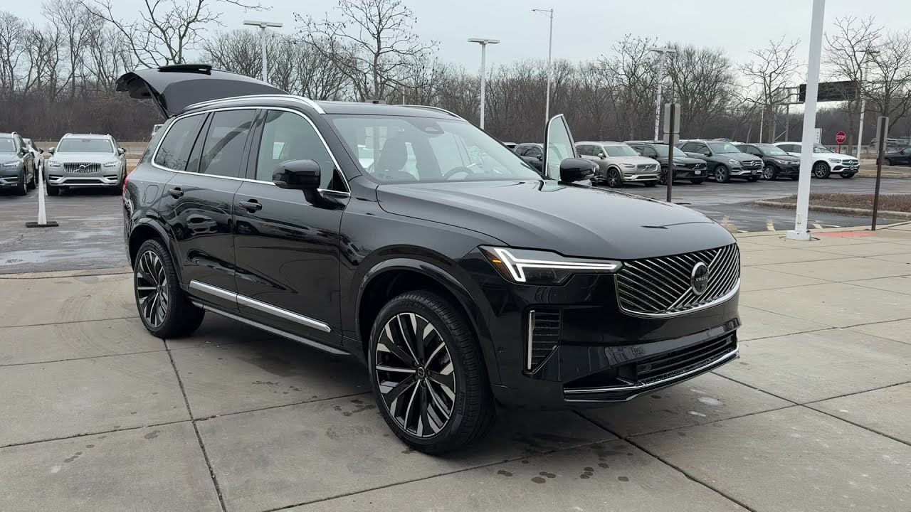 2025 Volvo XC90 Plug-In Hybrid Plus Highland Park, Evanston, Deerfield, Lake Forest, Winnetka, IL