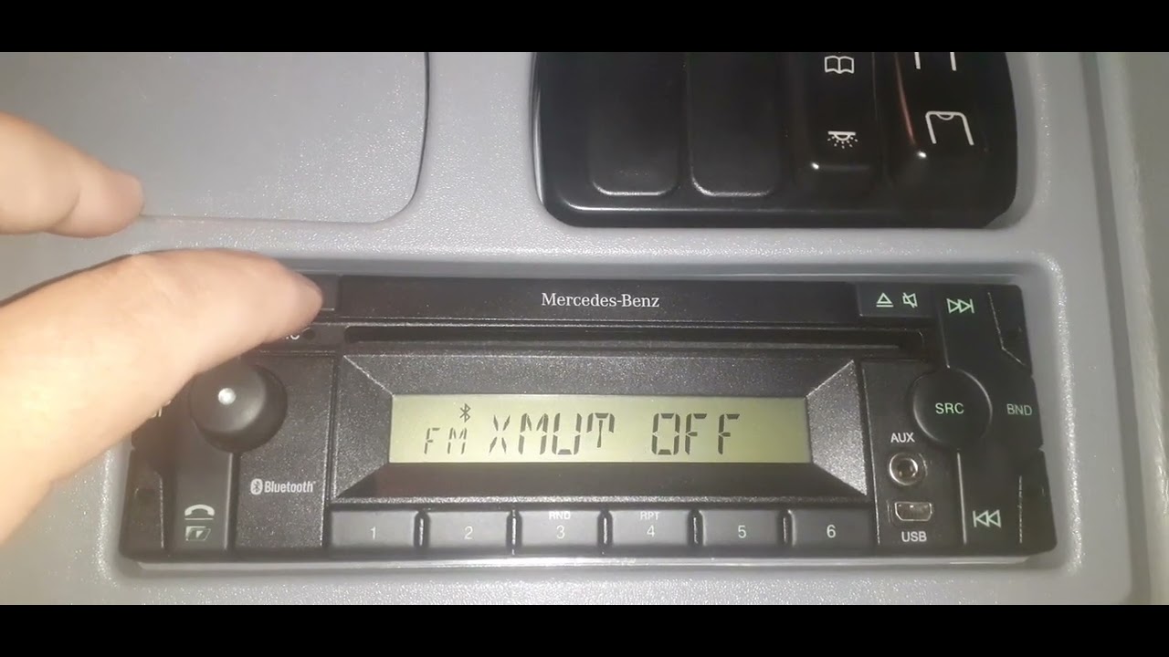 como desbloquear rádio do caminhão Axor Permanente.