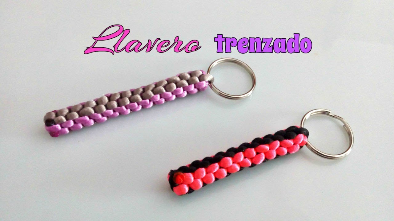 LLAVERO TRENZADO con COLA de RAT&Oacute;N en CUADRADO/paso a paso.
