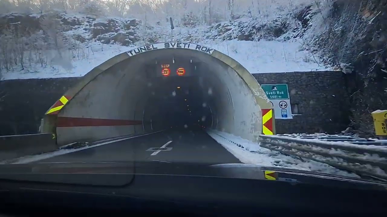 Tunel Sv. Rok - sa ličkog snijega  na dalmatinsko sunce....