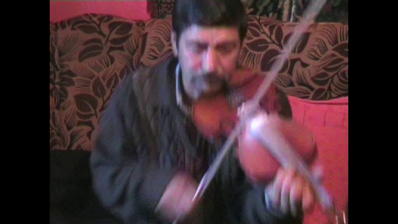 Music from Szászcsávás: Csányi Sándor plays Csárdás Féloláhos and Szökő (2009)