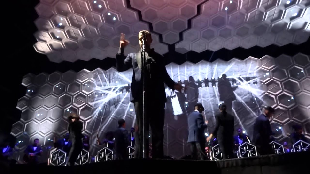 Justin Timberlake - Suit and Tie (Stade de France)
