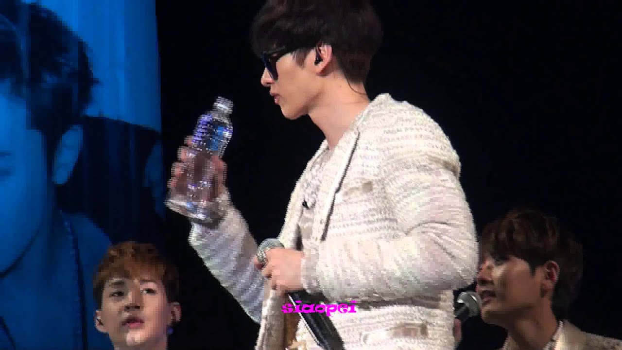 130221 SJM Fanparty Taipei - 李赫宰試拍珍奶廣告 (Eunhyuk)