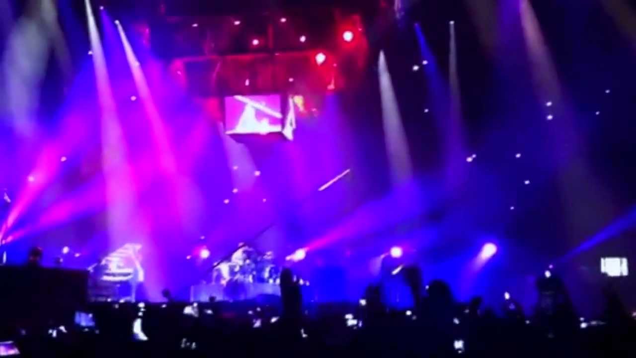 Muse - Feeling Good - Palacio de los Deportes, México 2013 Multicam
