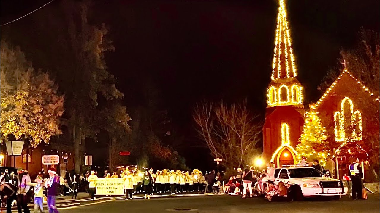 Christmas Town Sonora California Christmas Parade with huge crowd and with Santa Claus 4K HDR