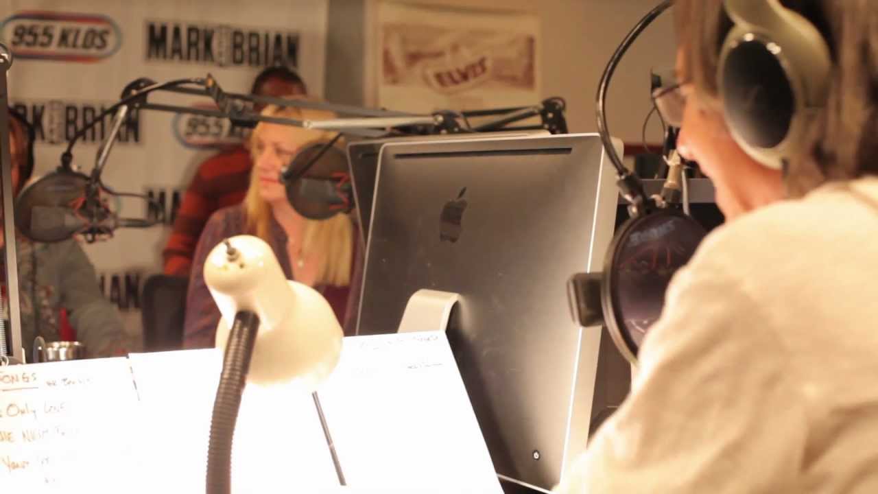 The Bangles - Breakfast With The Beatles with Chris Carter (January 8th, 2012 - part 3)