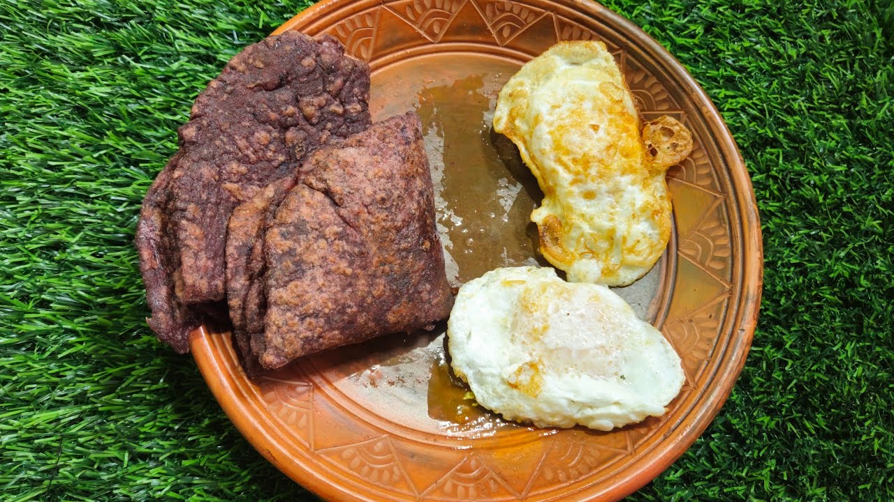 ইউনিক রেসিপি লাল শাকের পরোটা ও হাসের ডিম পোসের।।Papri kitchen and vlog.