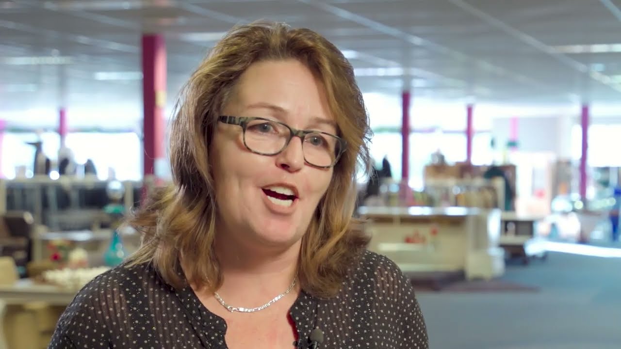 Anja werkt bij kringloopwinkel Noppes
