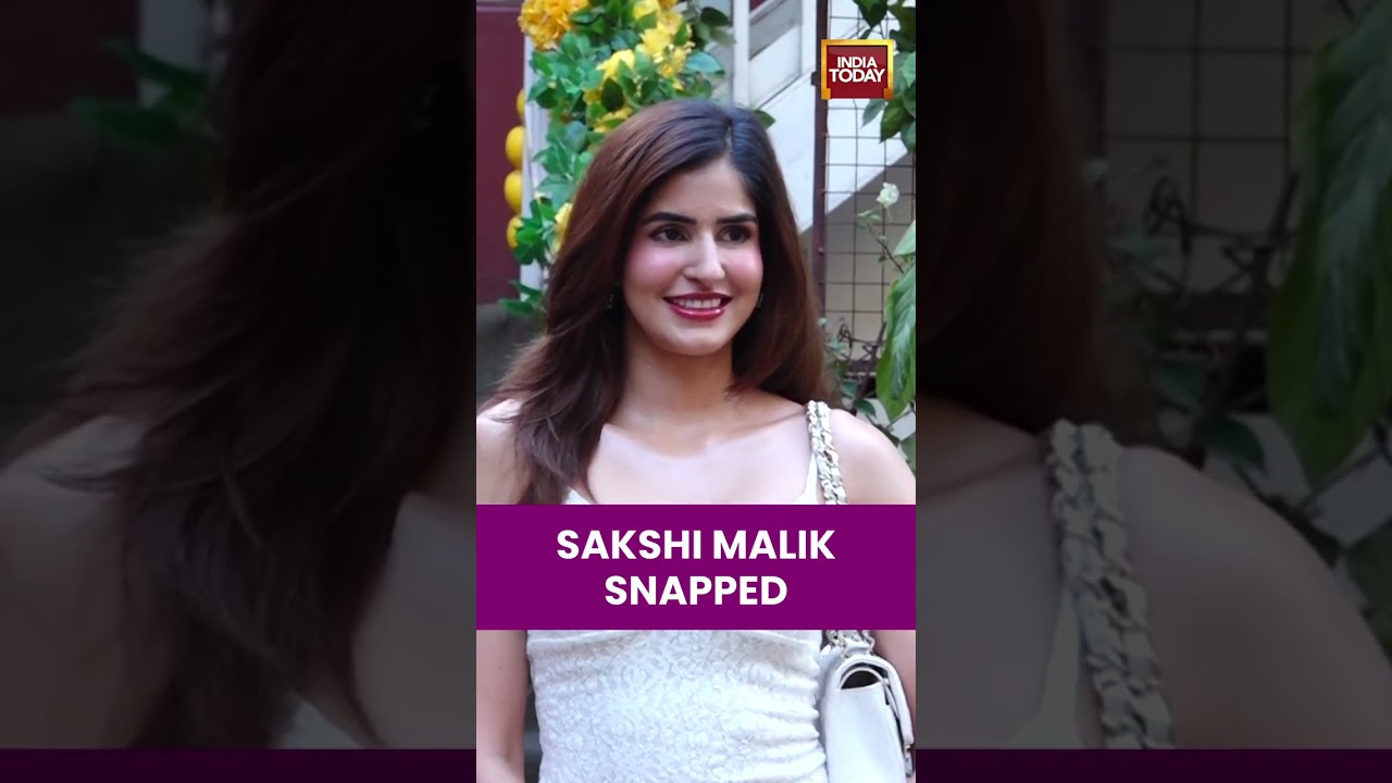 Sakshi Malik Spotted In Mumbai | Entertainment | Bollywood | Celebs Spotted