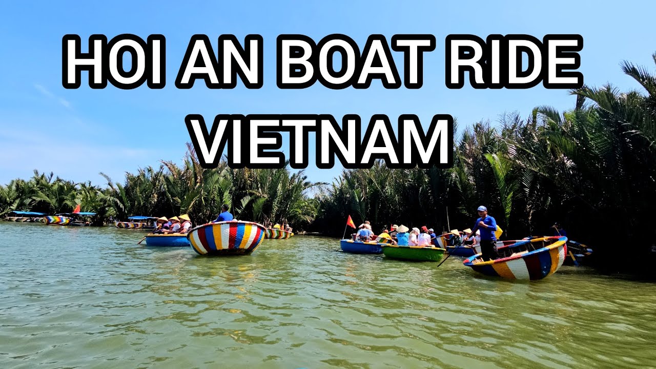 COCONUT BOAT RIDE DI HOI AN VIETNAM 