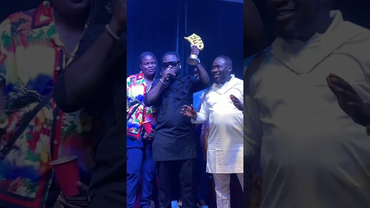 ITELE D ICON WINS AWARD