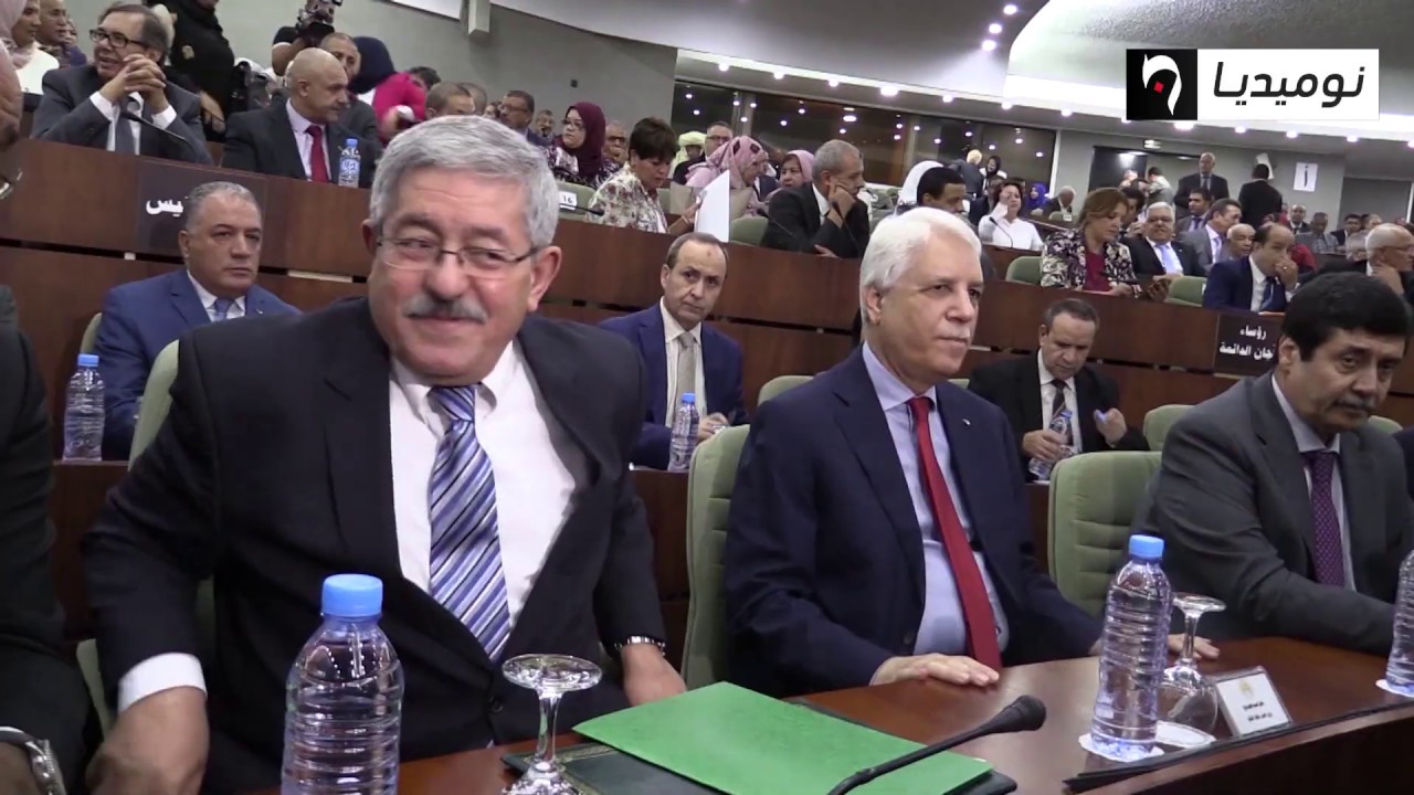 ليلة سقوط أويحيى.. بدأت بالورود وانتهت بسجن الحراش
