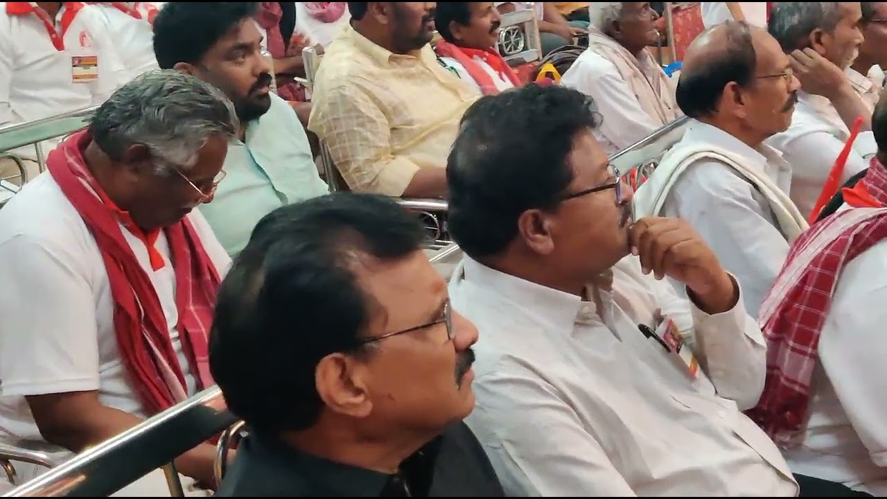 అరుణోదయ యాభై ఏళ్ల సభలో ప్రసంగిస్తూ 1980 దశకంలో తాము చేసిన కళారూపాలు అభినయిస్తున్న కా అంబిక