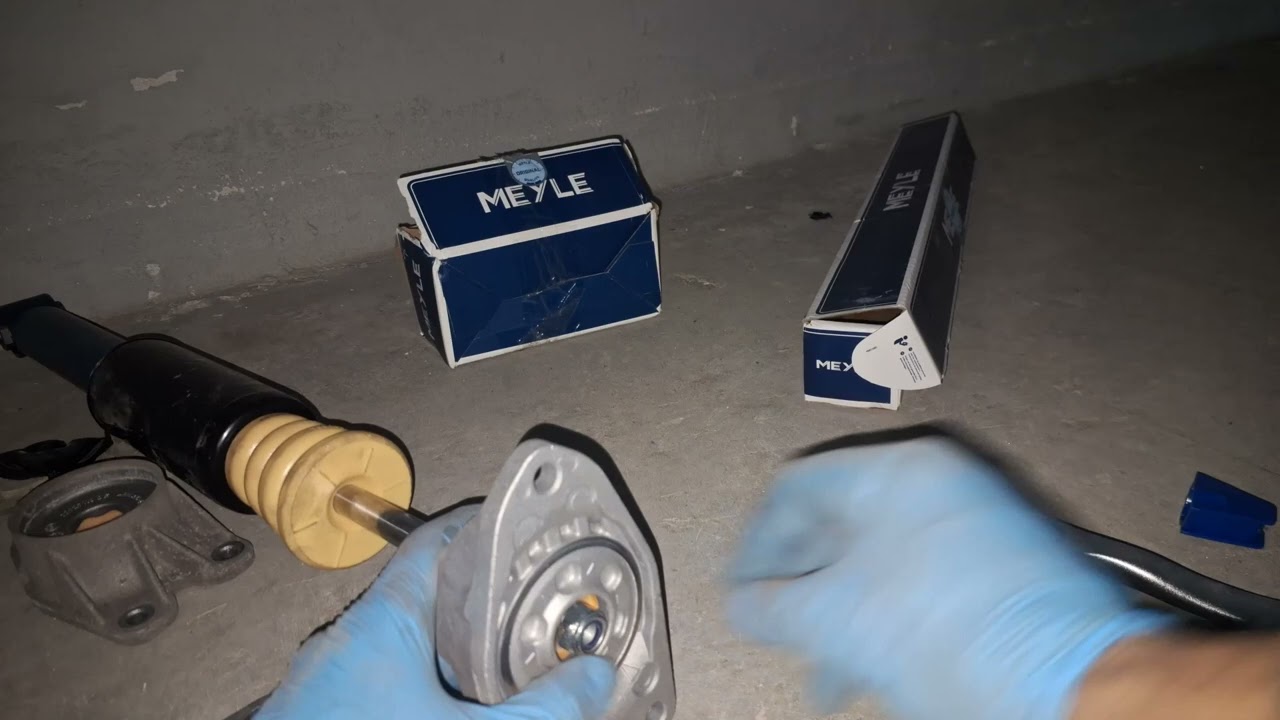 bmw x1 f48 reare Shock absorber