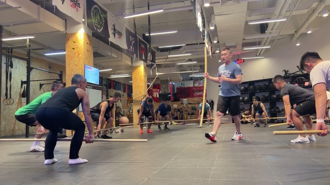 Li's coaching video for Coach Haydock (deadlift segment/opposite angle)