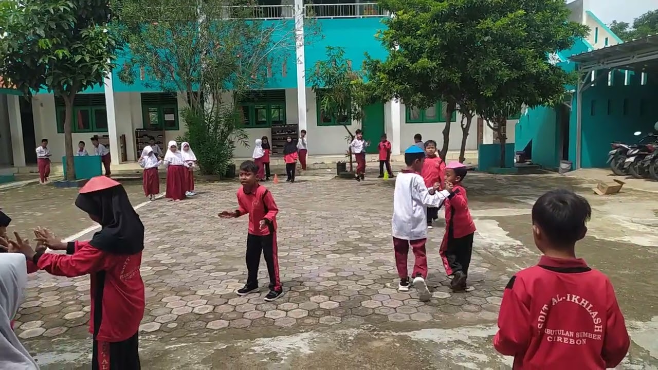 Permainan latihan keseimbangan dinamis kelas 2 secara berpasangan 