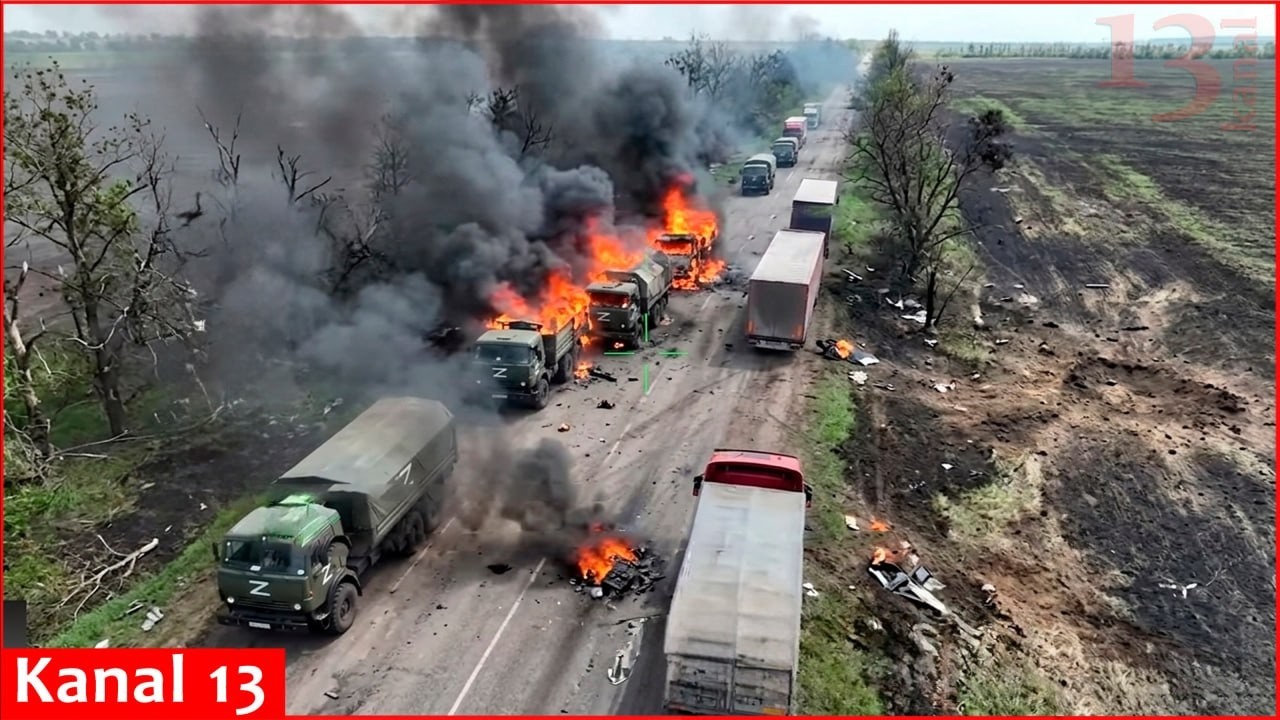 Украинские дроны нарушили важный российский маршрут снабжения в Крым, захватив ключевой участок к...