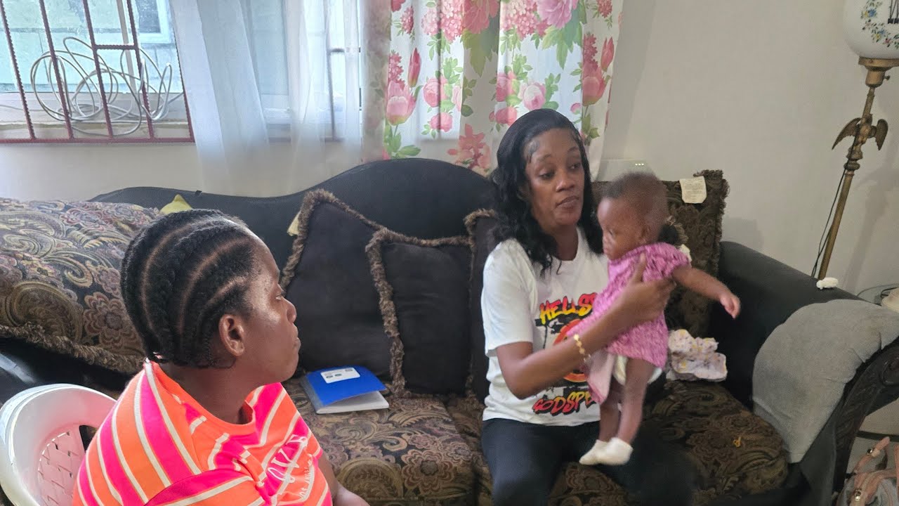 воскресный вечерний визит от малыша с целью