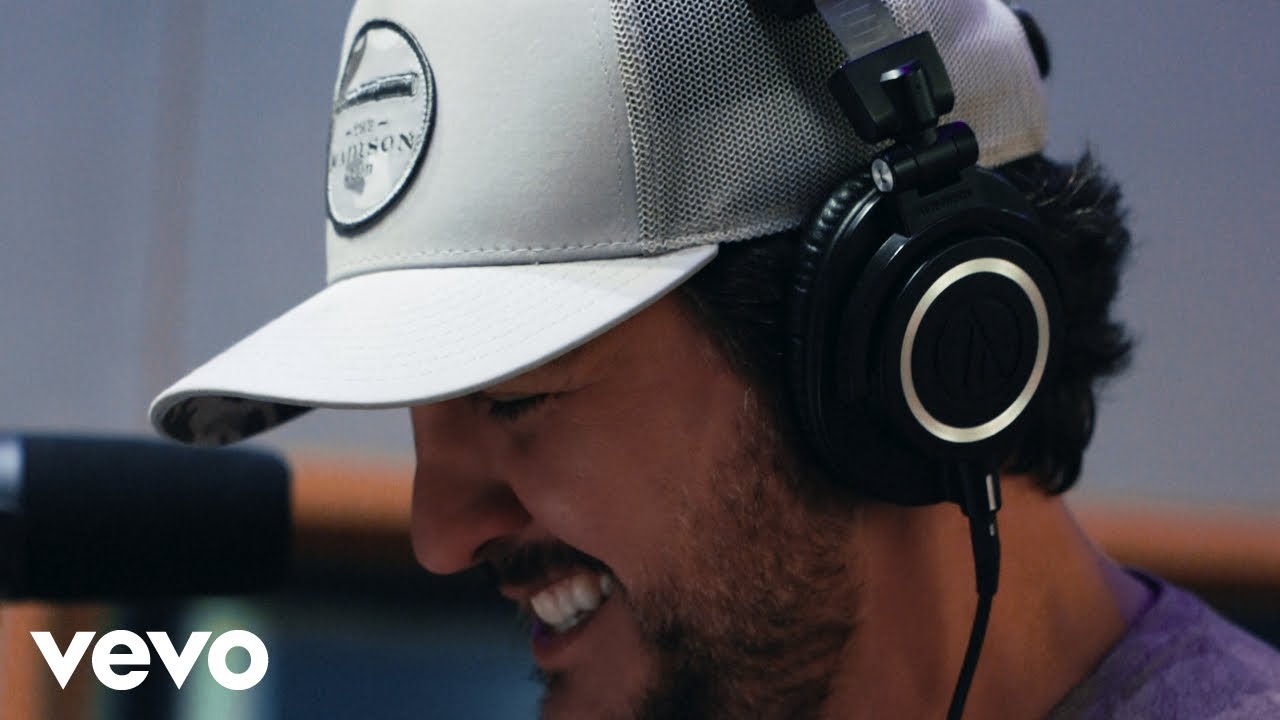 Luke Bryan, Luke Combs - Finders Keepers