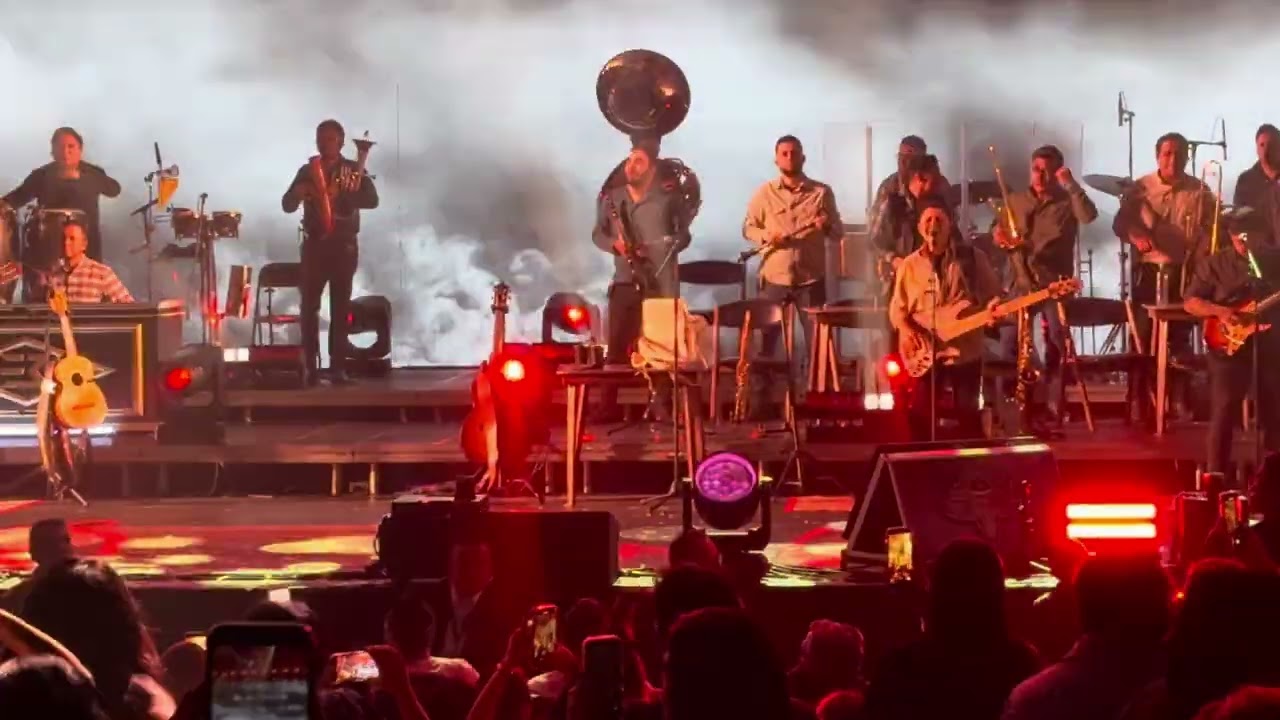 A la antigüita - Edén Muñoz 