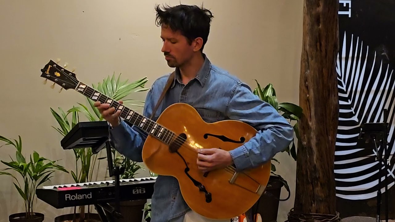 Doxy - Loreto Pelayo Quartet feat. Josh Dunn