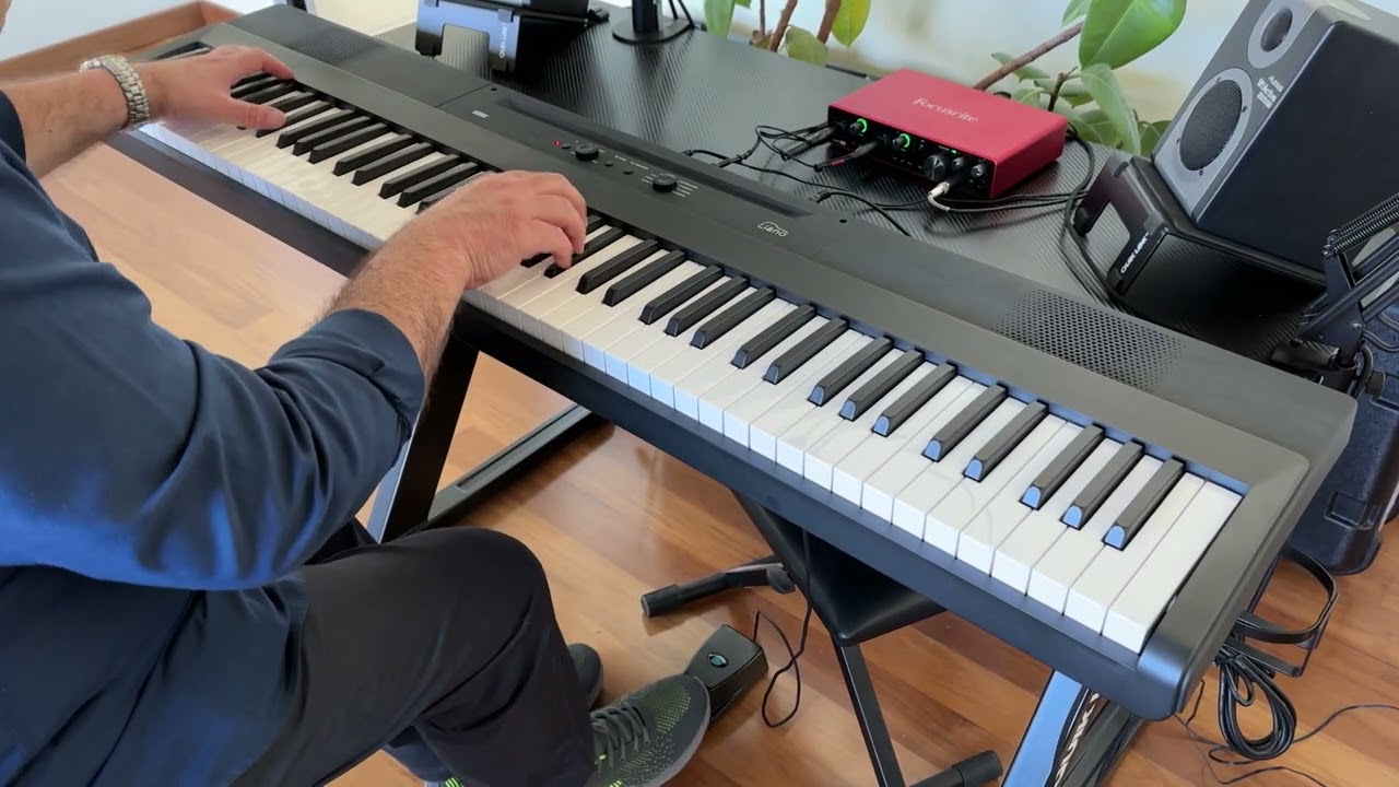 KORG Liano BK - Sound Show Acoustic Piano